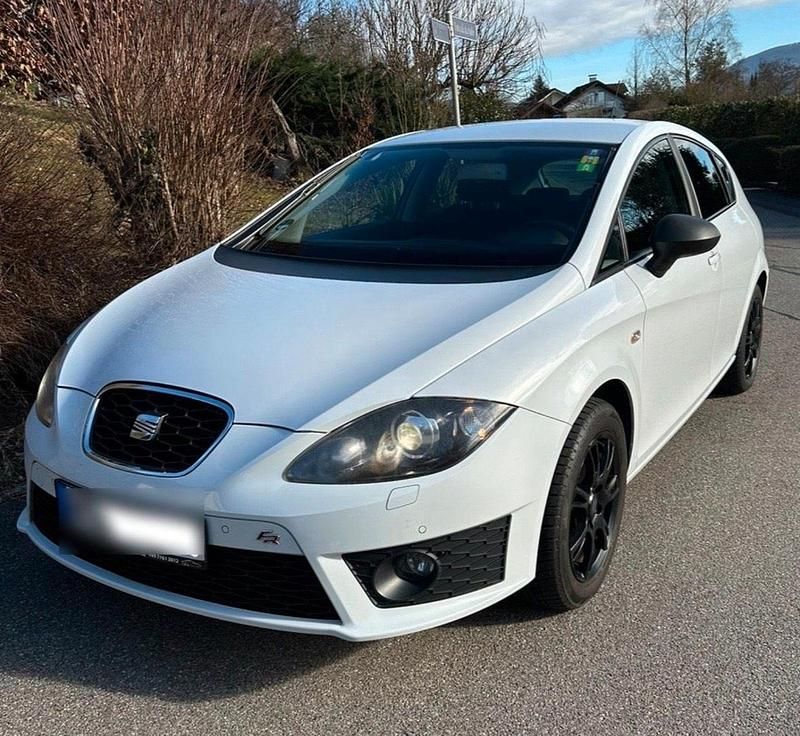 Weiß Gebraucht 2011 Seat Leon FR Kleinwagen | 6.250 € (Fairer Preis) - Bild 1/4