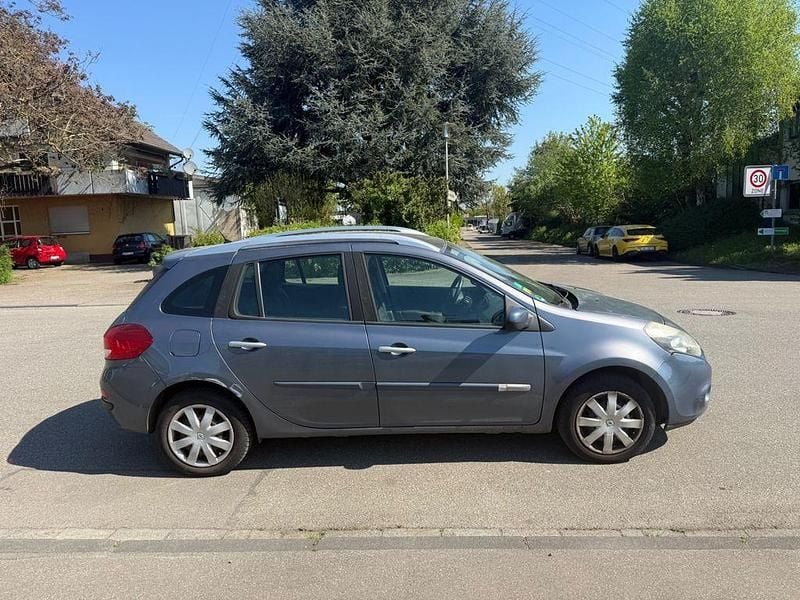 Gebraucht Renault Clio II Dynamique 88 PS (64 kW) 2011 Blau Limousine