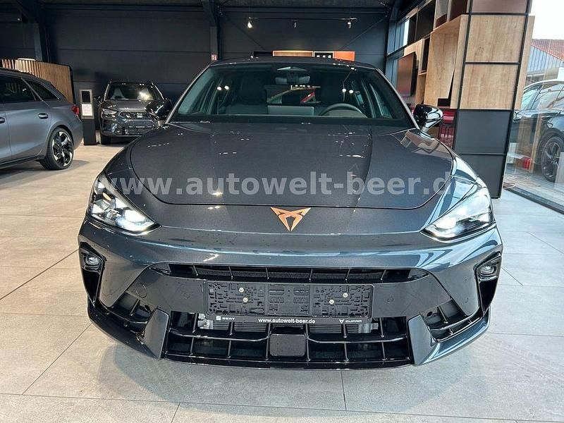 Neu Cupra Leon 150 PS (110 kW) 2026 Grau Limousine