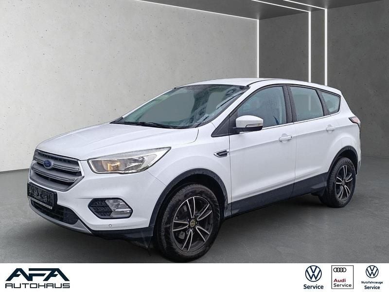 Weiß Gebraucht 2019 Ford Kuga Trend SUV | 13.599 € (Guter Preis) - Bild 1/4