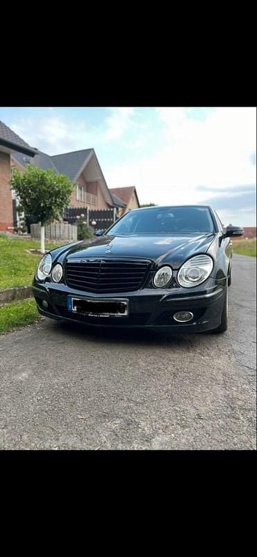 Gebraucht Mercedes E350 272 PS (200 kW) 2007 Schwarz Limousine
