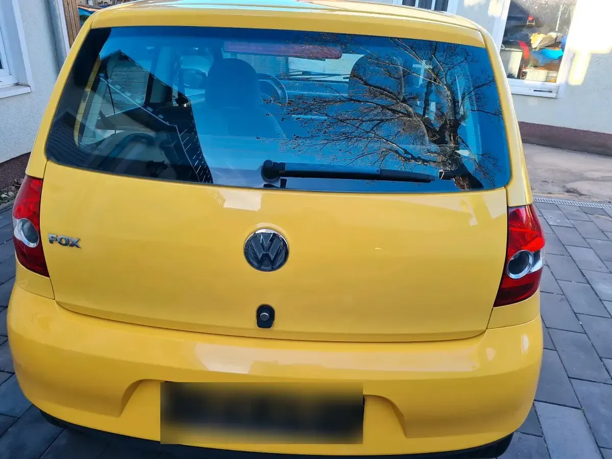 Second-hand VW Fox 54 CP (39 kW) 2006 Galben Hatchback