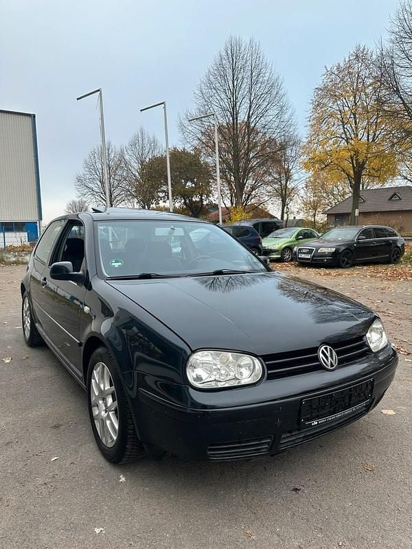 Schwarz Gebraucht 2001 VW Golf IV Kleinwagen | 1.799 € (Fairer Preis) - Bild 1/4