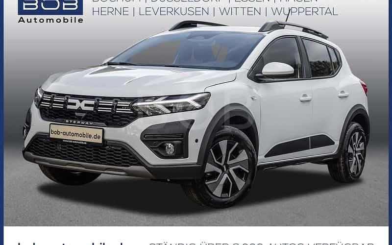 Weiß Gebraucht 2025 Dacia Sandero Expression Limousine | 17.333 € (Guter Preis) - Bild 1/4