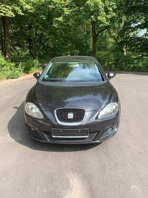 Schwarz Gebraucht 2009 Seat Leon Limousine | 2.800 € (Fairer Preis) - Bild 1/4