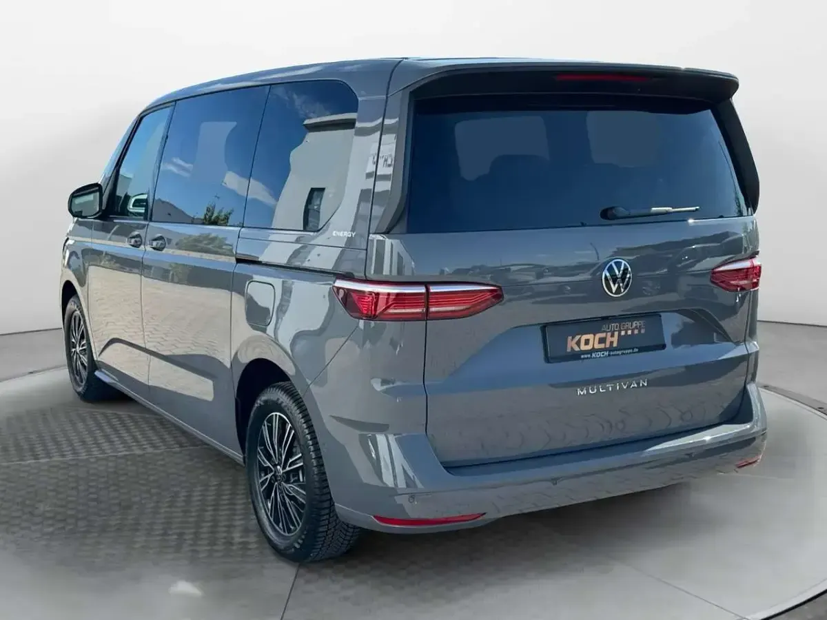 Neu VW Multivan 150 PS (110 kW) 2026 Grau Van / Kleinbus