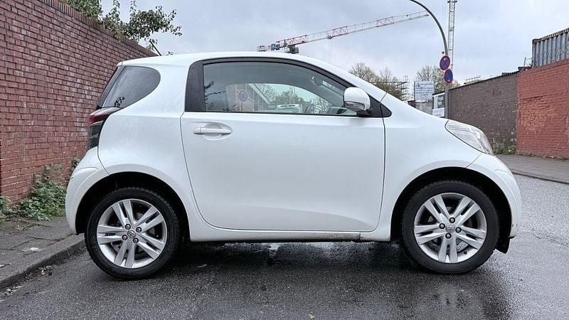 Gebraucht Toyota iQ 68 PS (50 kW) 2009 Weiß Kleinwagen