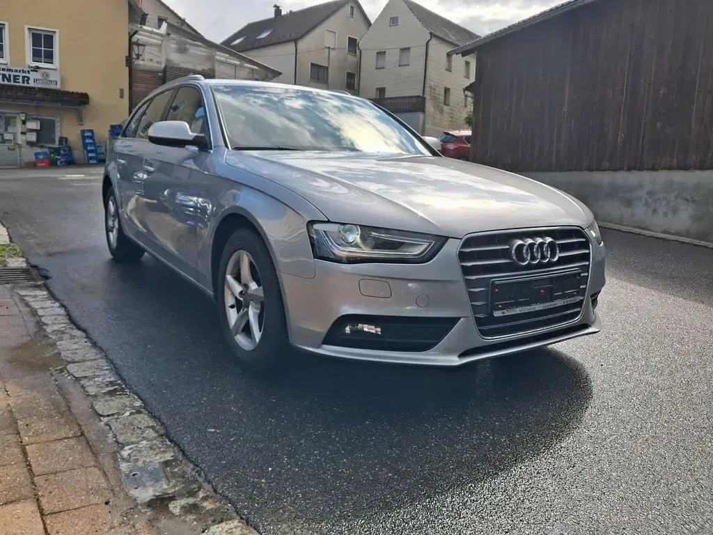 Gebraucht Audi A4 Ambiente 150 PS (110 kW) 2014 Silber Kombi