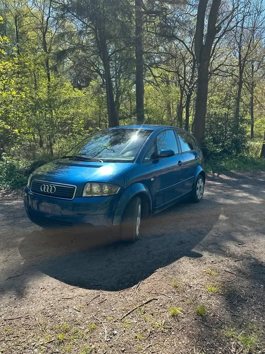 Second-hand Audi A2 75 CP (55 kW) 2005 Albastru Hatchback
