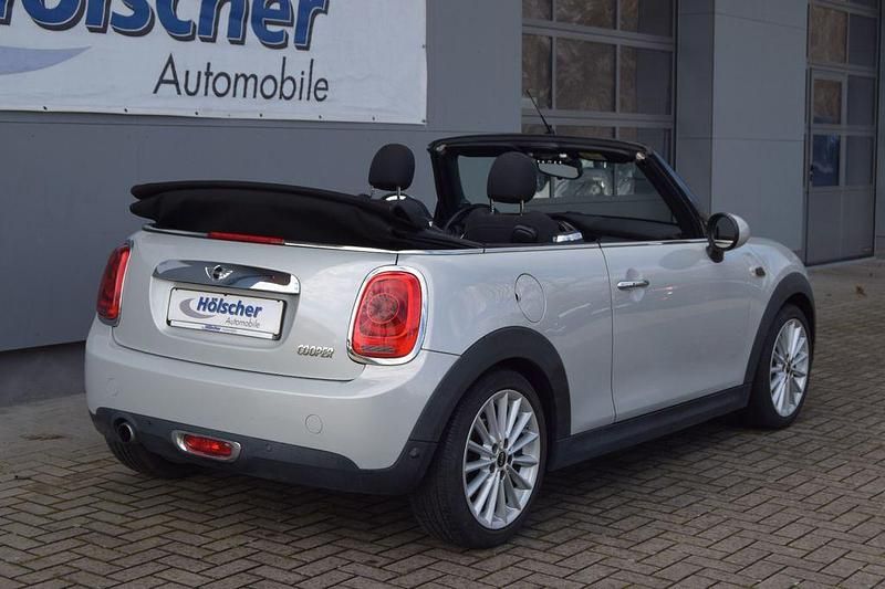 Gebraucht Mini Cooper Cabriolet 136 PS (100 kW) 2018 Weiß Cabrio