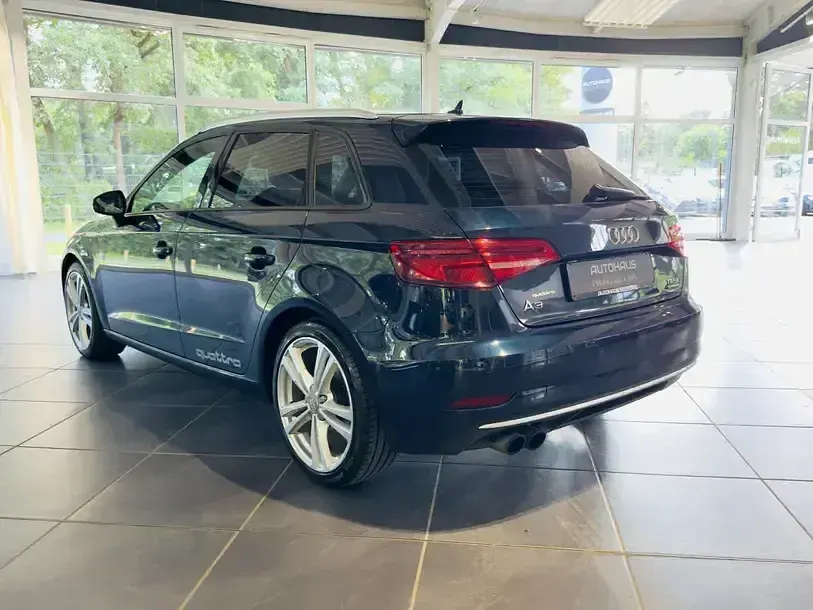 Gebraucht Audi A3 Sport 190 PS (139 kW) 2017 Cosmos blue Limousine