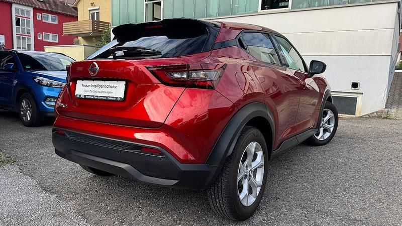 Gebraucht Nissan Juke N-Connecta 117 PS (86 kW) 2021 Rot SUV