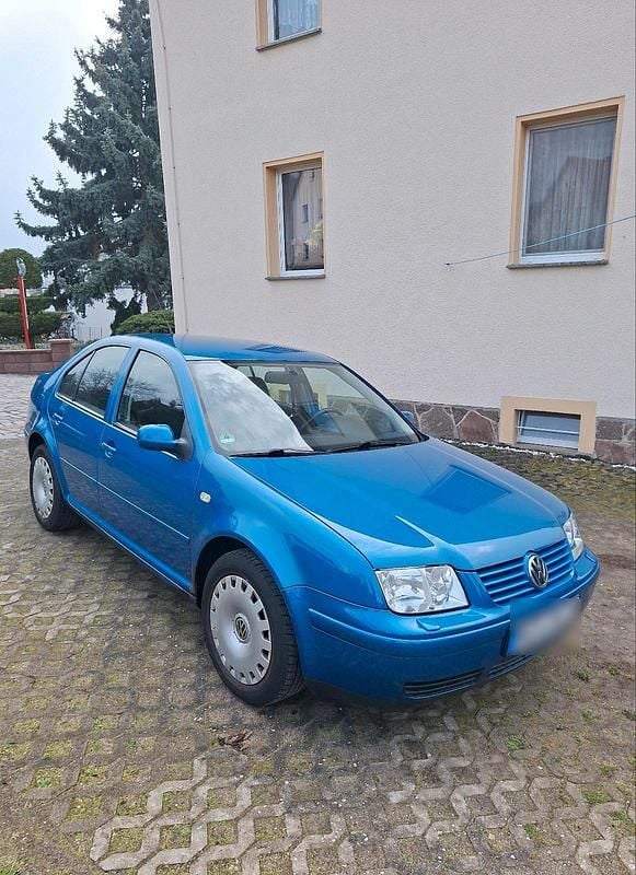Gebraucht VW Bora 115 PS (84 kW) 1999 Blau Limousine