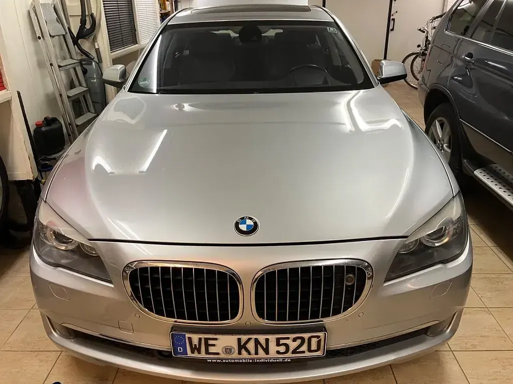 Gebraucht BMW 750L 408 PS (300 kW) 2009 Silber Limousine