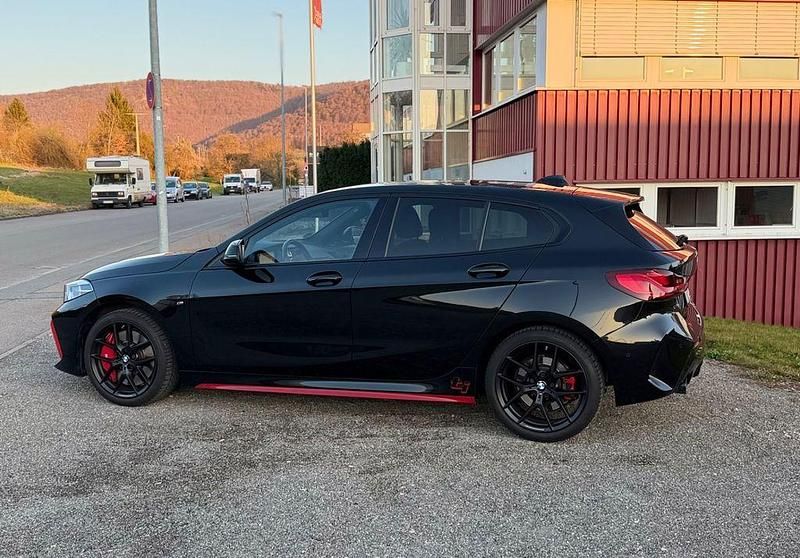 Gebraucht BMW 128 Performance 265 PS (194 kW) 2023 Schwarz Limousine