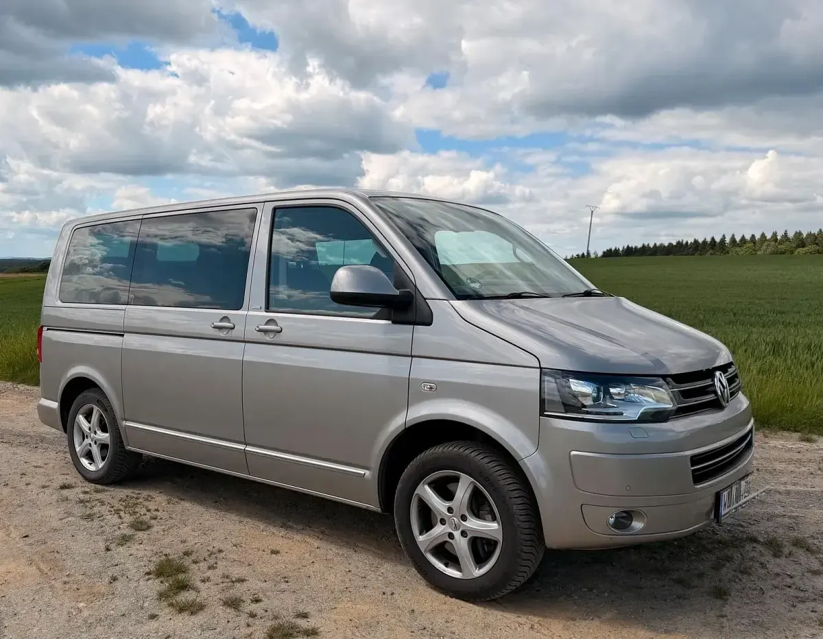Gebraucht VW Multivan Match 179 PS (131 kW) 2012 Grau Van / Kleinbus
