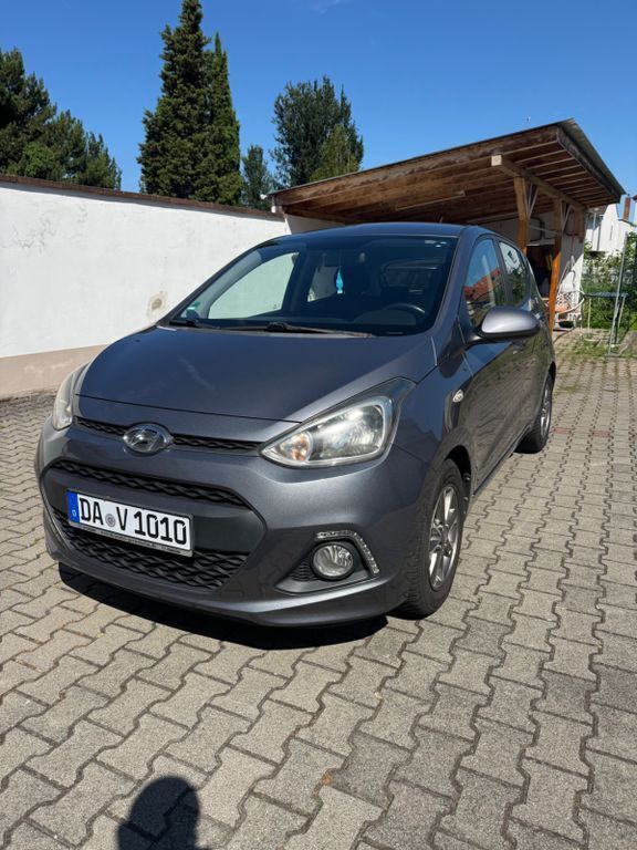 Grau Gebraucht 2014 Hyundai i10 Edition Kleinwagen | 4.500 € (Guter Preis) - Bild 1/4