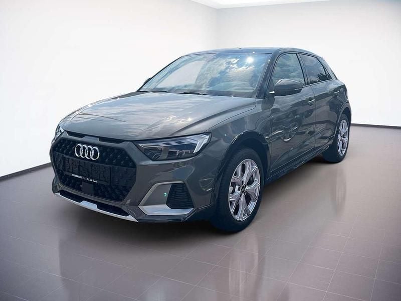 Chronosgrau metallic Gebraucht 2025 Audi A1 S-Line Kleinwagen | 28.480 € (Fairer Preis) - Bild 1/4