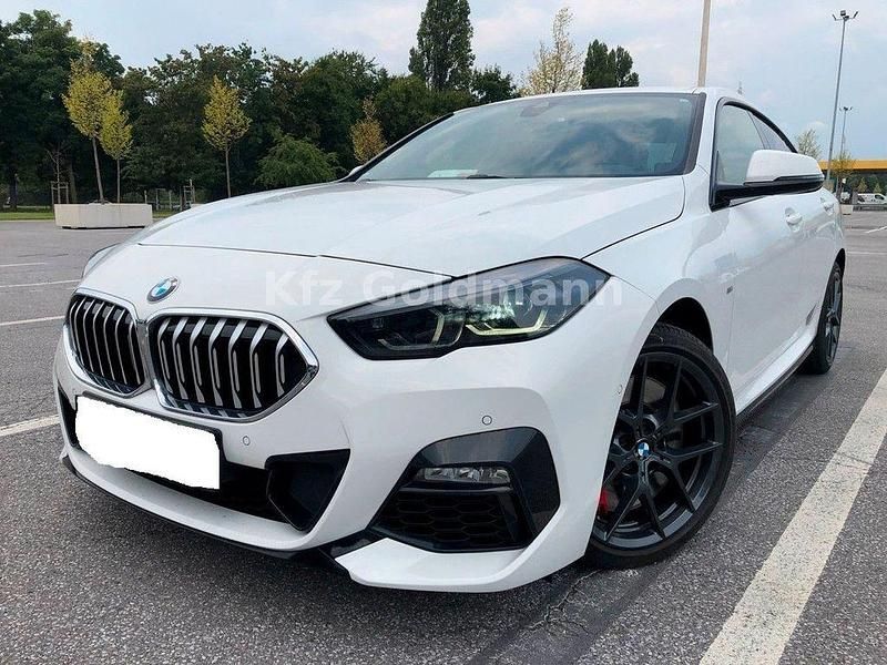 Weiß Gebraucht 2021 BMW 220 M Sport Limousine | 28.597 € (Fairer Preis) - Bild 1/3