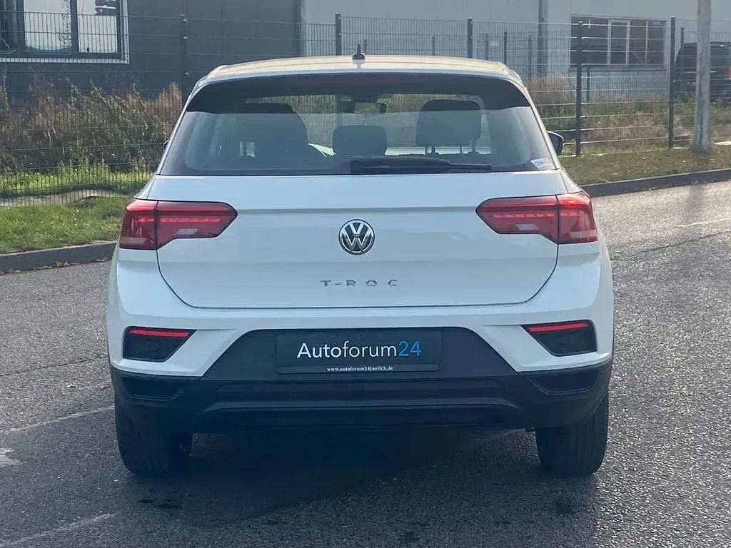 Second-hand VW T-Roc Basis 150 CP (110 kW) 2019 Alb SUV