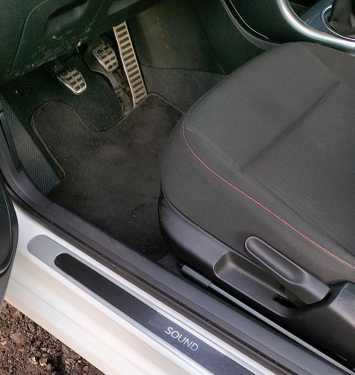 Gebraucht VW Beetle Sound 105 PS (77 kW) 2017 Weiß Kleinwagen