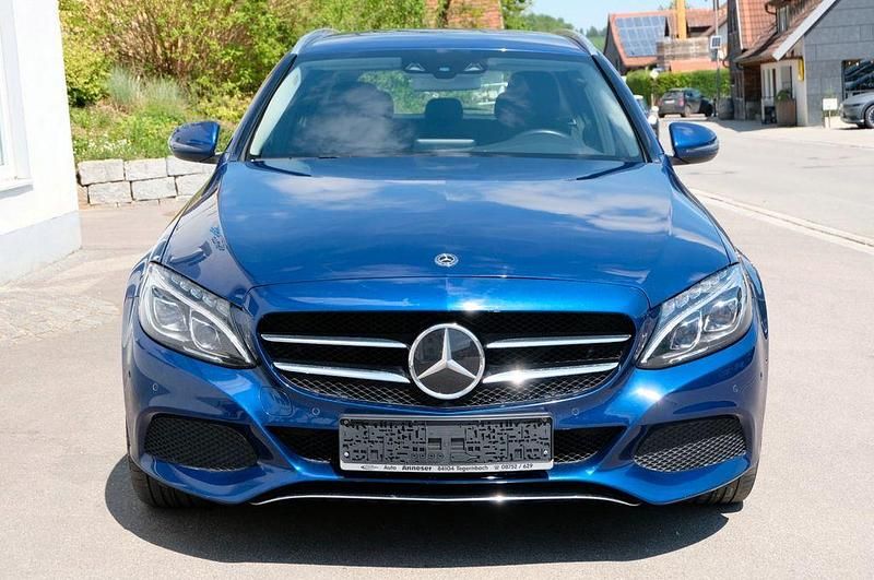 Blau Gebraucht 2018 Mercedes C250 Avantgarde Kombi | 17.500 € (Guter Preis) - Bild 1/4