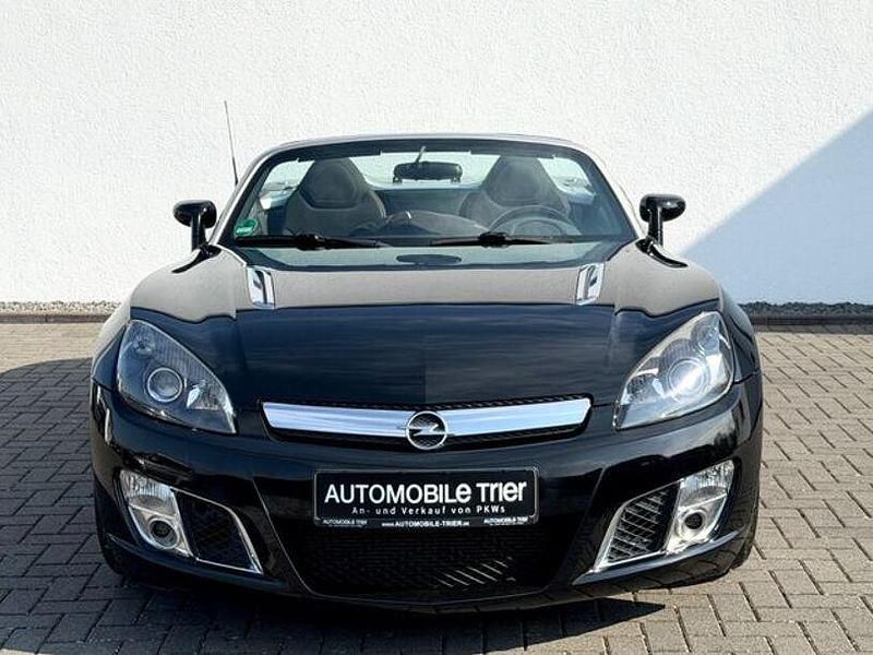 Usado Opel GT 264 HP (194 kW) 2007 Preto Cabrios
