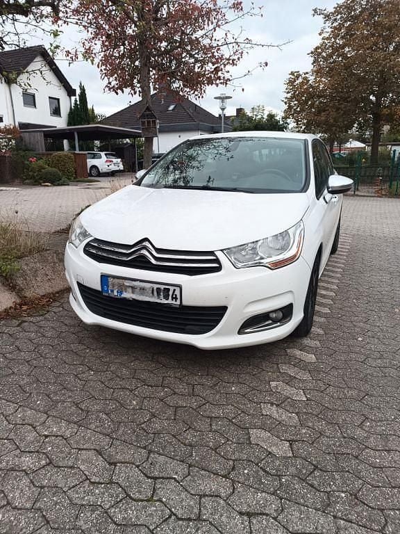Gebraucht Citroën C4 SELECTION 114 PS (83 kW) 2013 Weiß Limousine