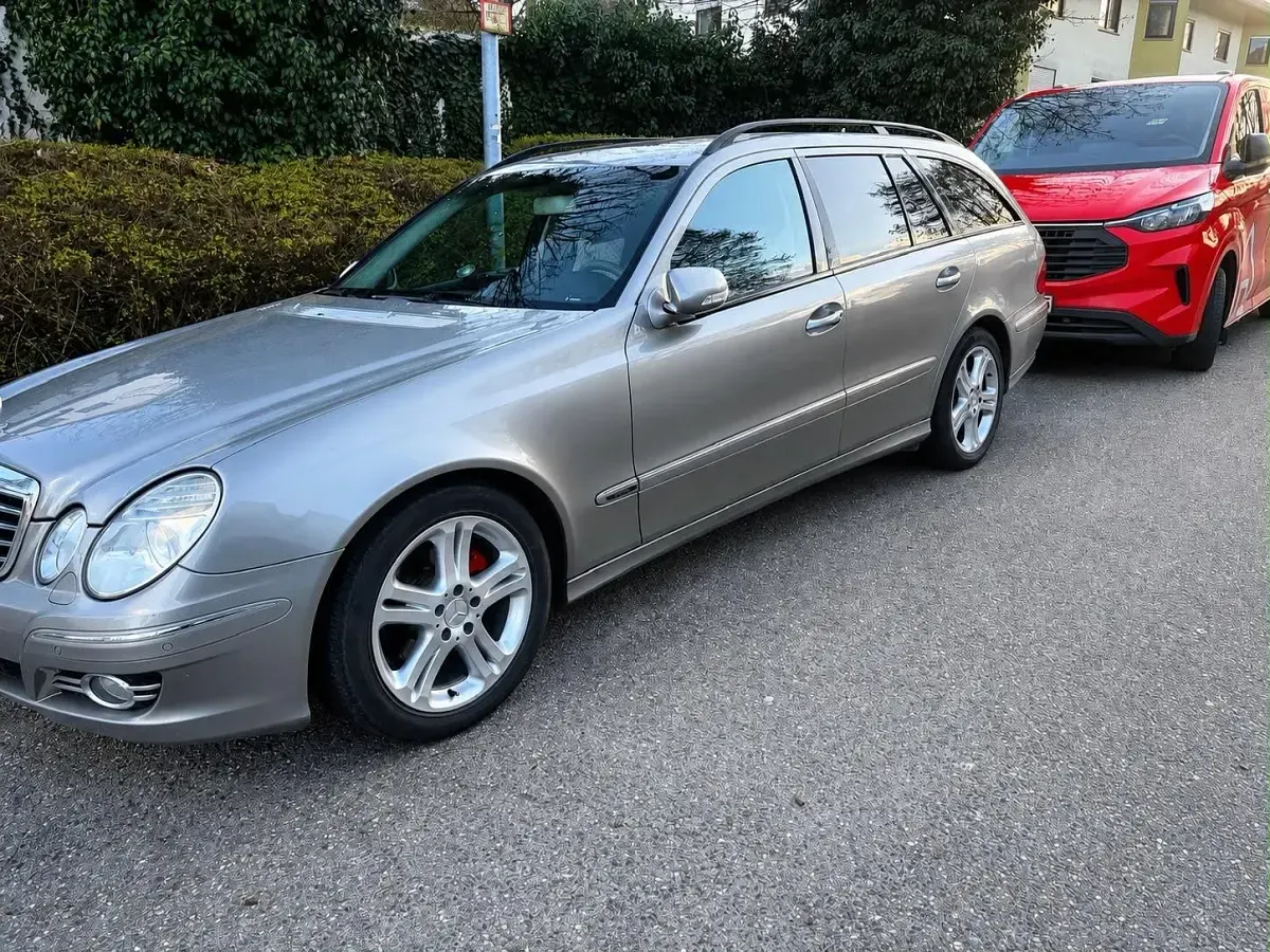 Gebraucht Mercedes E280 Avantgarde 190 PS (139 kW) 2009 Kombi