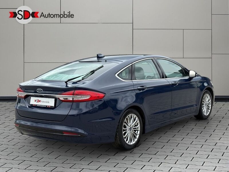 Blazerblau Gebraucht 2020 Ford Mondeo Titanium Limousine | 13.990 € (Fairer Preis) - Bild 1/4