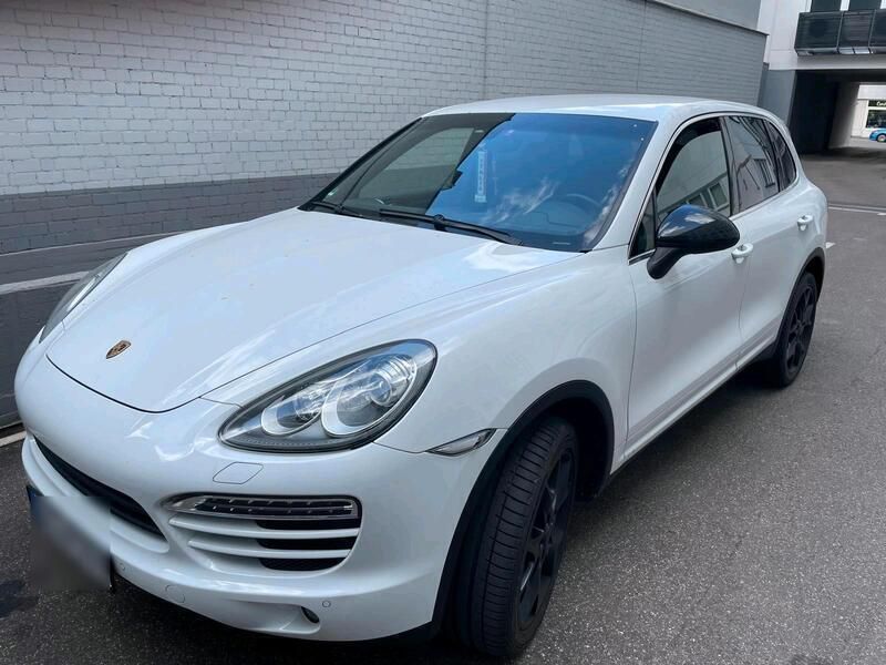 Weiß Gebraucht 2012 Porsche Cayenne SUV | 26.999 € (Fairer Preis) - Bild 1/4