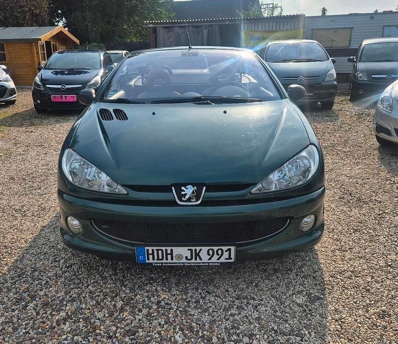 Grün Gebraucht 2004 Peugeot 206 CC Cabrio | 1.900 € (Fairer Preis) - Bild 1/4