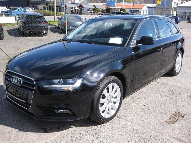 Schwarz Gebraucht 2013 Audi A4 Ambiente Kombi | 10.990 € (Fairer Preis) - Bild 1/4