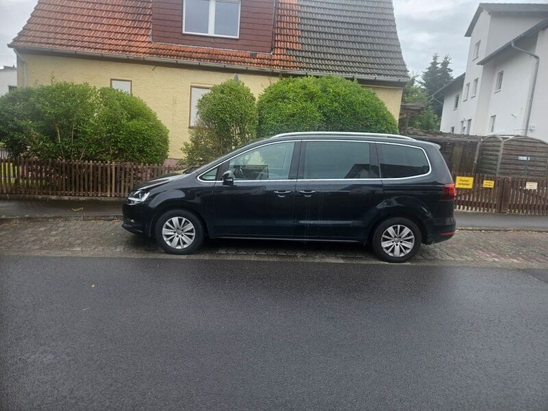 Schwarz Gebraucht 2015 VW Sharan Highline Van / Kleinbus | 15.500 € (Guter Preis) - Bild 1/2