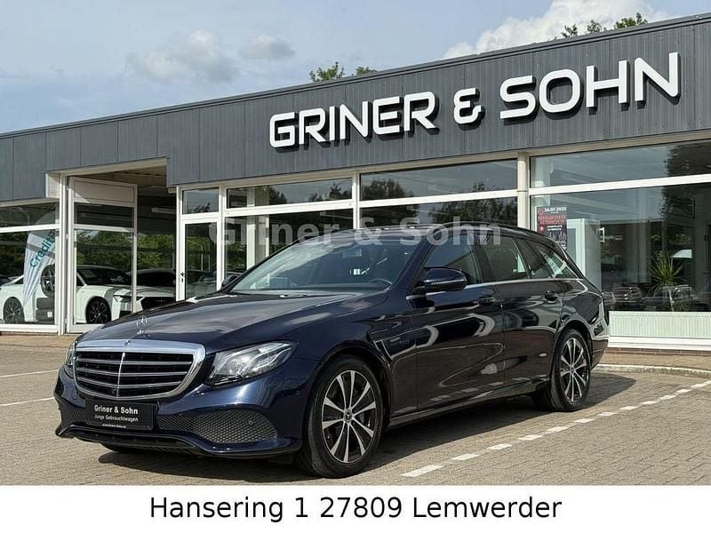 Blau Gebraucht 2020 Mercedes E300 Kombi | 23.950 € (Superpreis) - Bild 1/4