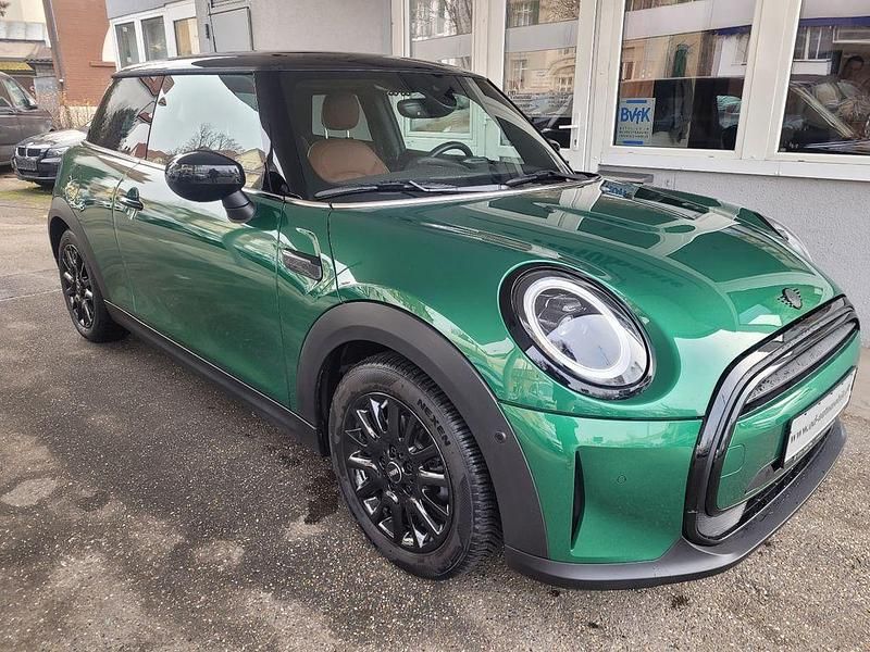 Gebraucht Mini Cooper Classic 136 PS (100 kW) 2023 Grün Kleinwagen