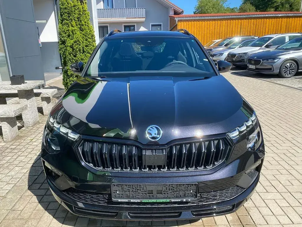 Neu Skoda Kamiq Monte Carlo 116 PS (85 kW) 2025 Schwarz SUV