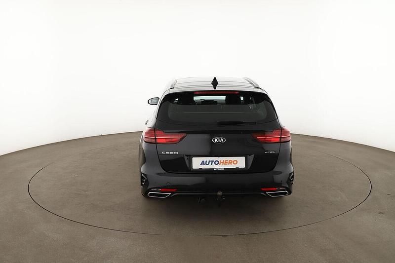 Gebraucht Kia Ceed Spirit 141 PS (103 kW) 2020 Schwarz Kleinwagen