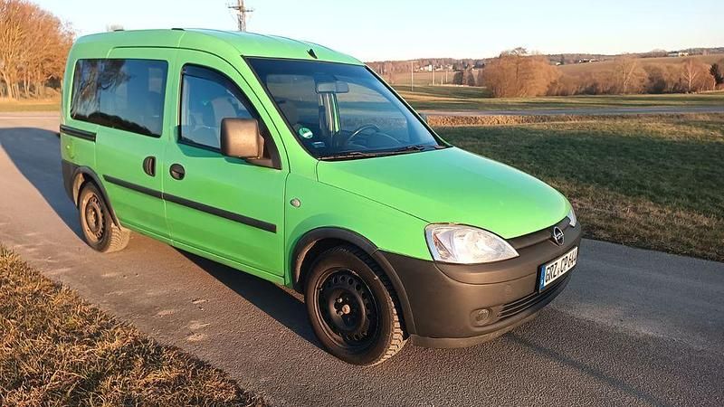 Gebraucht Opel Combo 101 PS (74 kW) 2010 Grün Van / Kleinbus