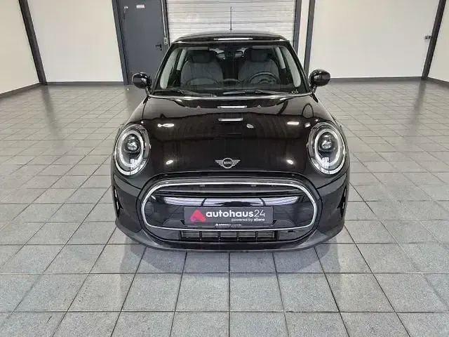 Occasion Mini ONE Classic 75 PK (55 kW) 2022 Zwart Hatchback