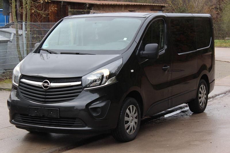 Gebraucht Opel Vivaro 145 PS (106 kW) 2017 Schwarz Van / Kleinbus