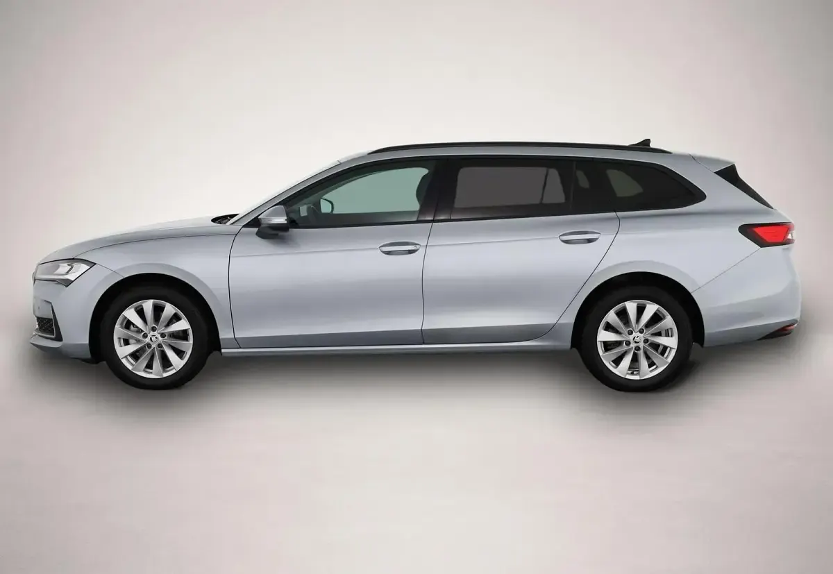 Gebraucht Skoda Superb Selection 150 PS (110 kW) 2024 Manufacturer Kombi