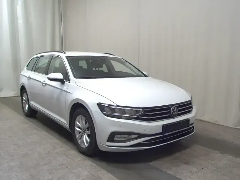Gebraucht VW Passat Business 150 PS (110 kW) 2022 Weiss Kombi