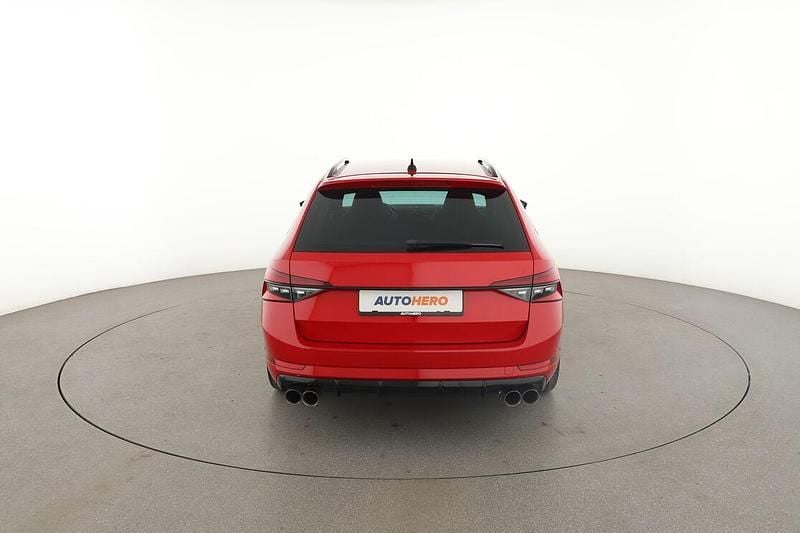 Gebraucht Skoda Superb SportLine 190 PS (139 kW) 2019 Rot Kombi
