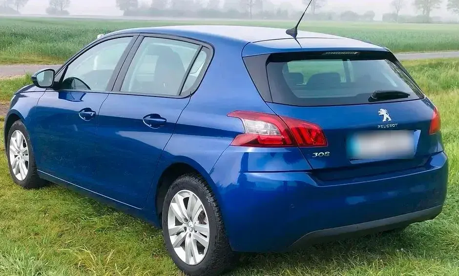Gebraucht Peugeot 308 131 PS (96 kW) 2019 Blau Limousine