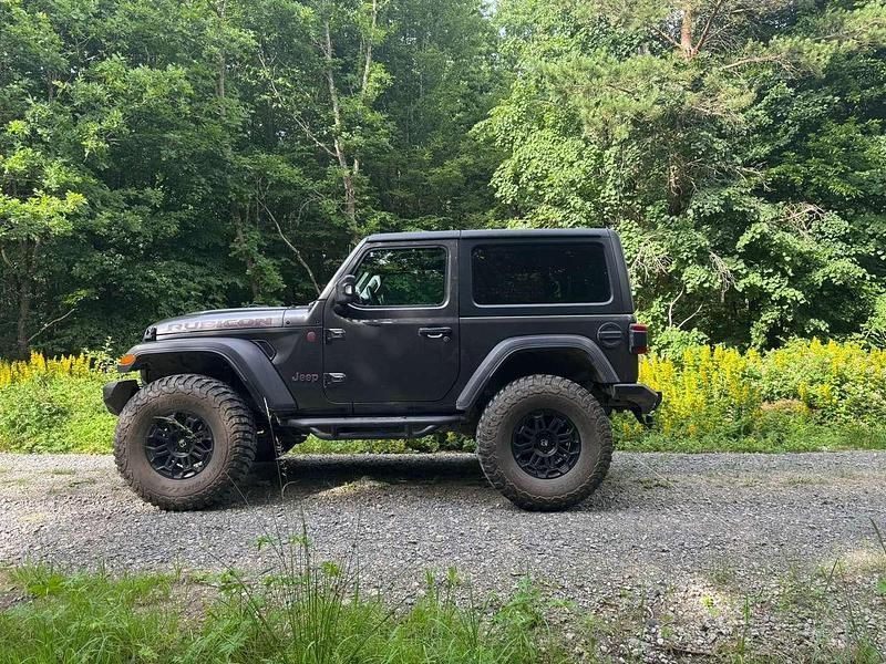 Gebraucht Jeep Wrangler Rubicon 305 PS (224 kW) 2019 Grau SUV