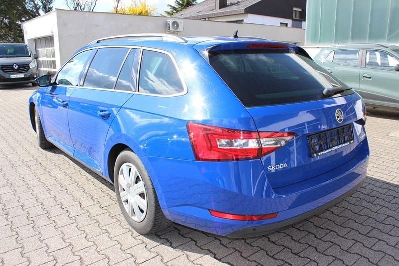 Gebraucht Skoda Superb Ambition 150 PS (110 kW) 2019 Blau Kombi