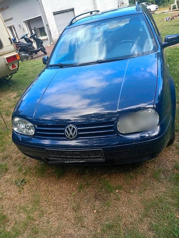 Gebraucht 2003 VW Golf IV Kombi | 800 € (Etwas zu teuer) - Bild 1/4