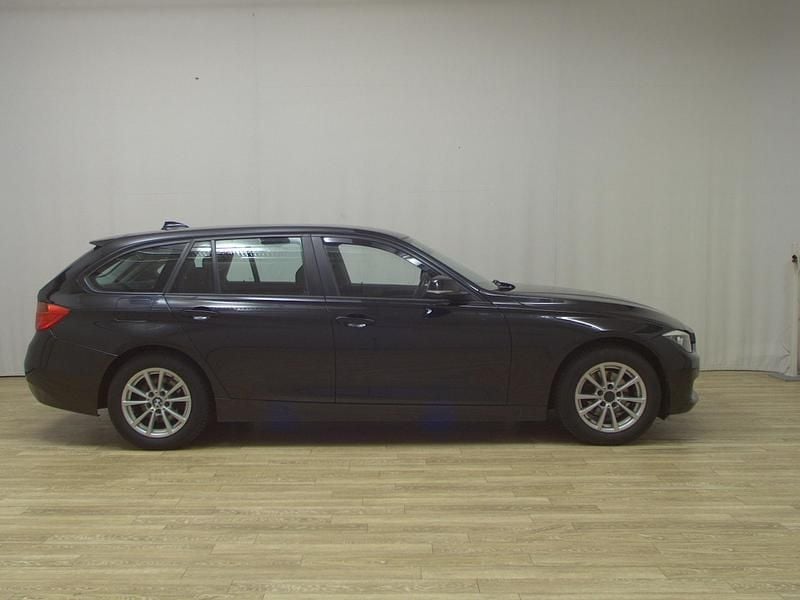Gebraucht BMW 318 143 PS (105 kW) 2014 Schwarz ii Kombi