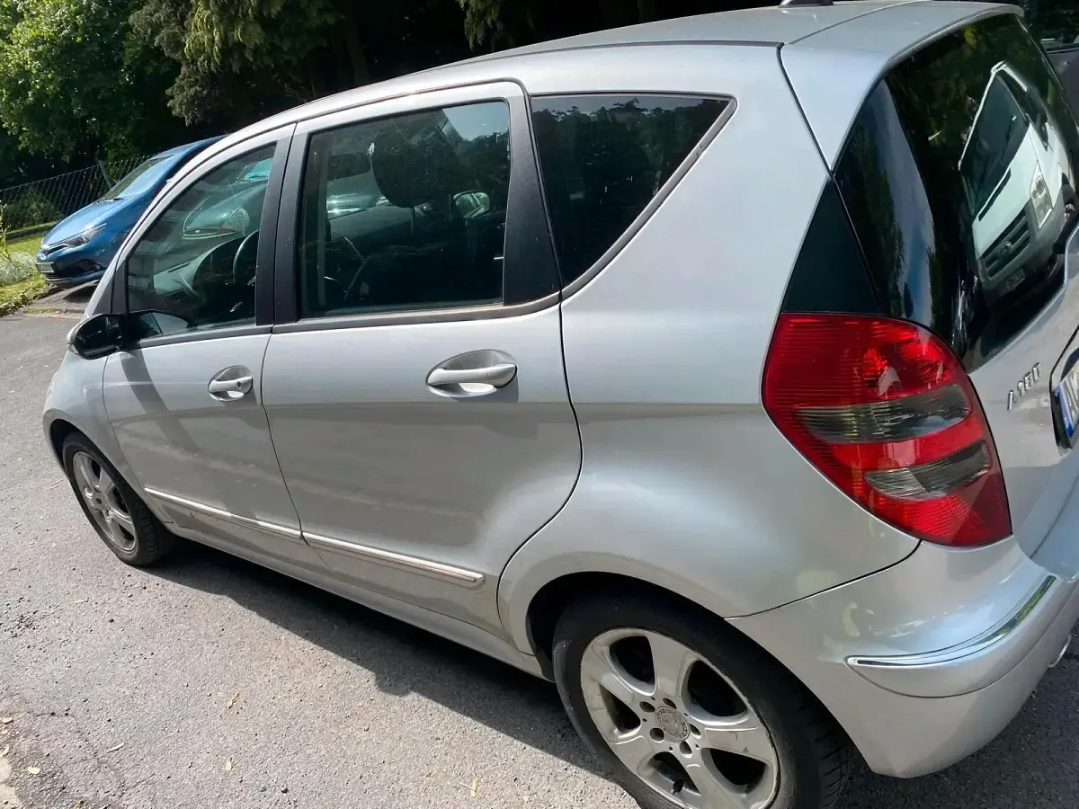 Gebraucht Mercedes A180 109 PS (80 kW) 2008 Silber Kleinwagen